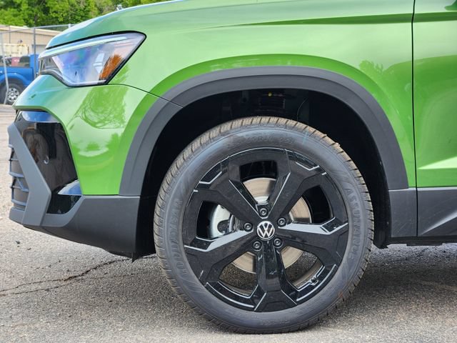 New 2026 Volkswagen Taos SE AWD/4WD image 8