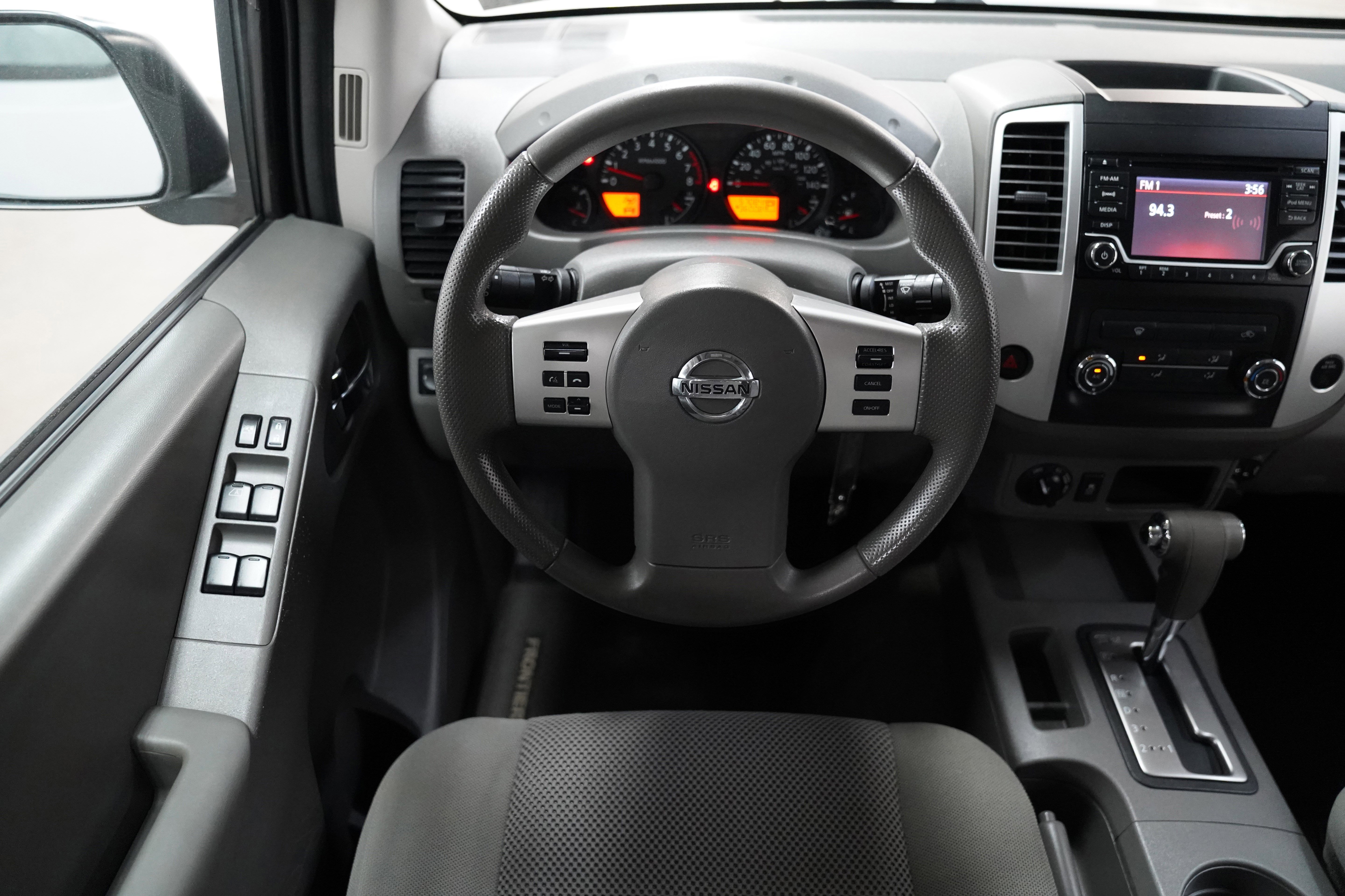 Used 2018 Nissan Frontier SV AWD/4WD image 12