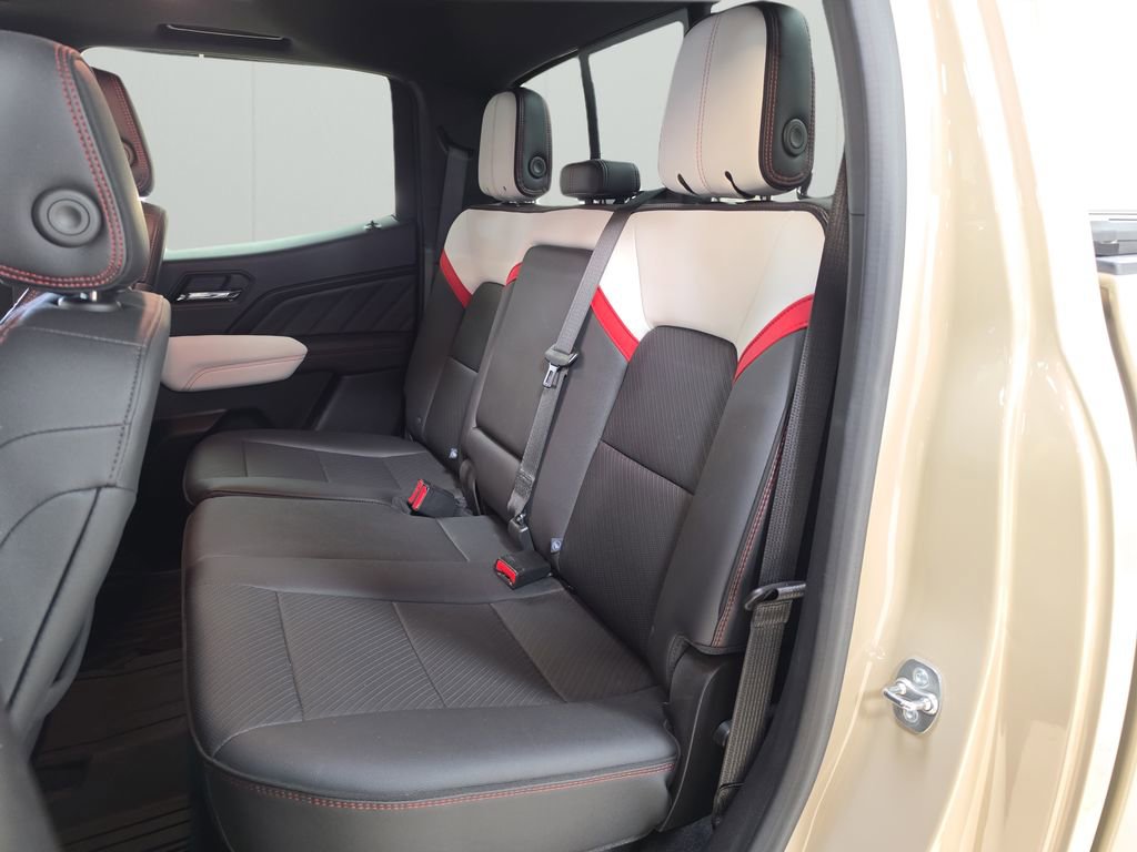 Used 2024 GMC Canyon AT4X AWD/4WD image 15