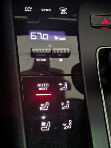 Used 2022 Porsche Macan image 16