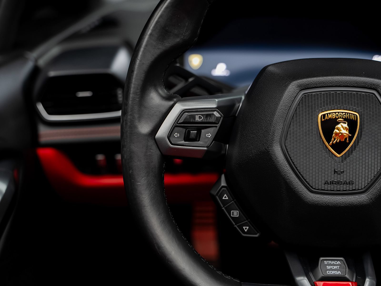 Used 2017 Lamborghini Huracan LP 580-2 RWD image 37