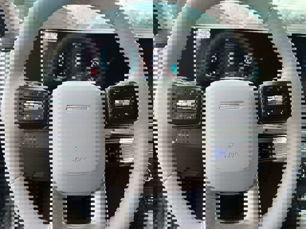 New 2025 Hyundai Santa Fe SEL image 13