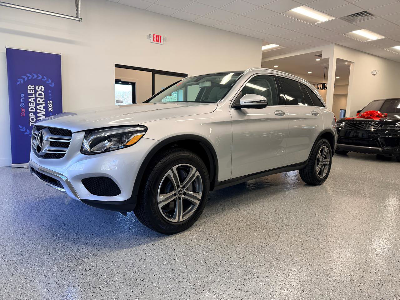 Used 2019 Mercedes-Benz GLC 300 4MATIC image 4