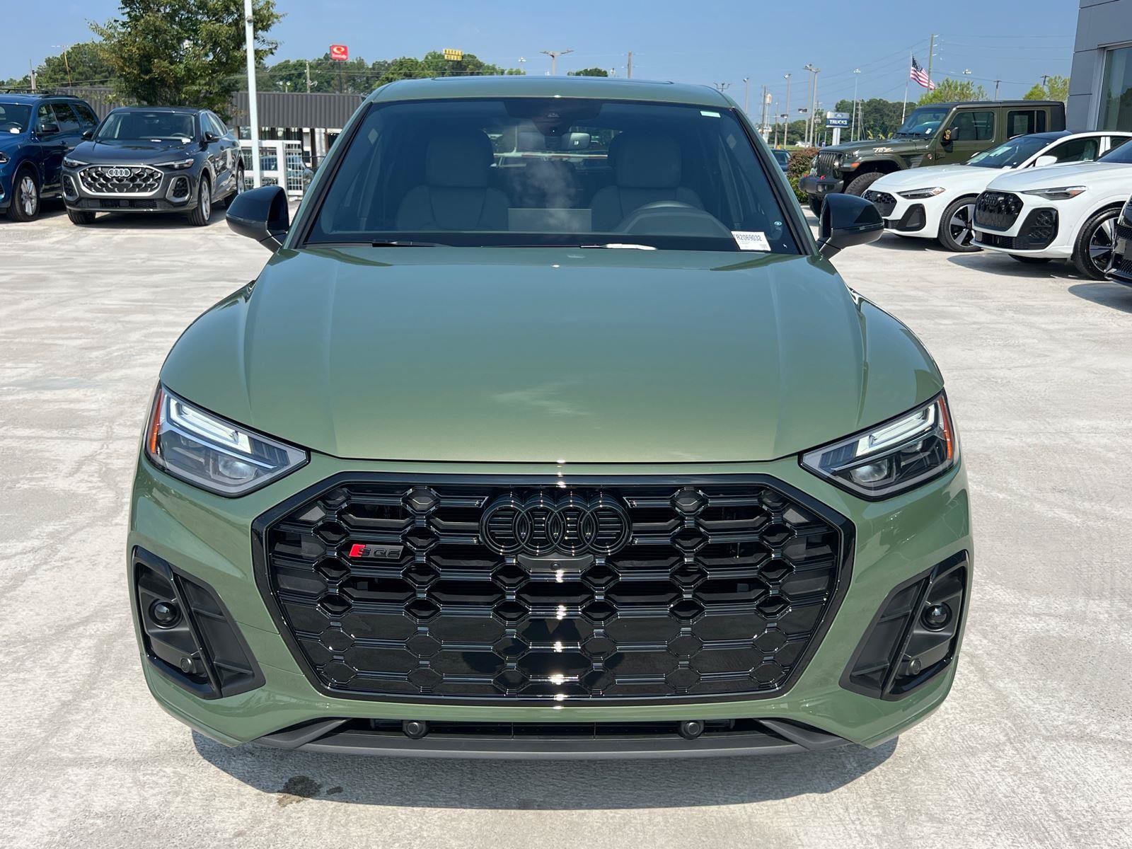 Used 2024 Audi SQ5 Premium Plus w/ S Sport Package AWD/4WD image 2