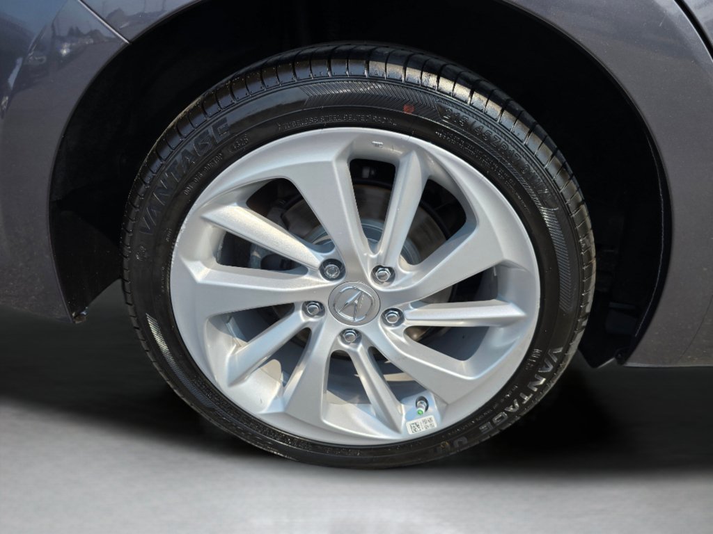 Used 2018 Acura ILX w/ Premium Package FWD image 32