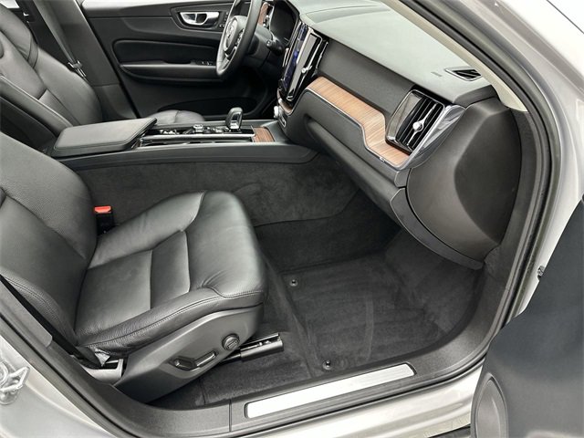 Certified 2023 Volvo XC60 B5 Plus w/ Climate Package image 25