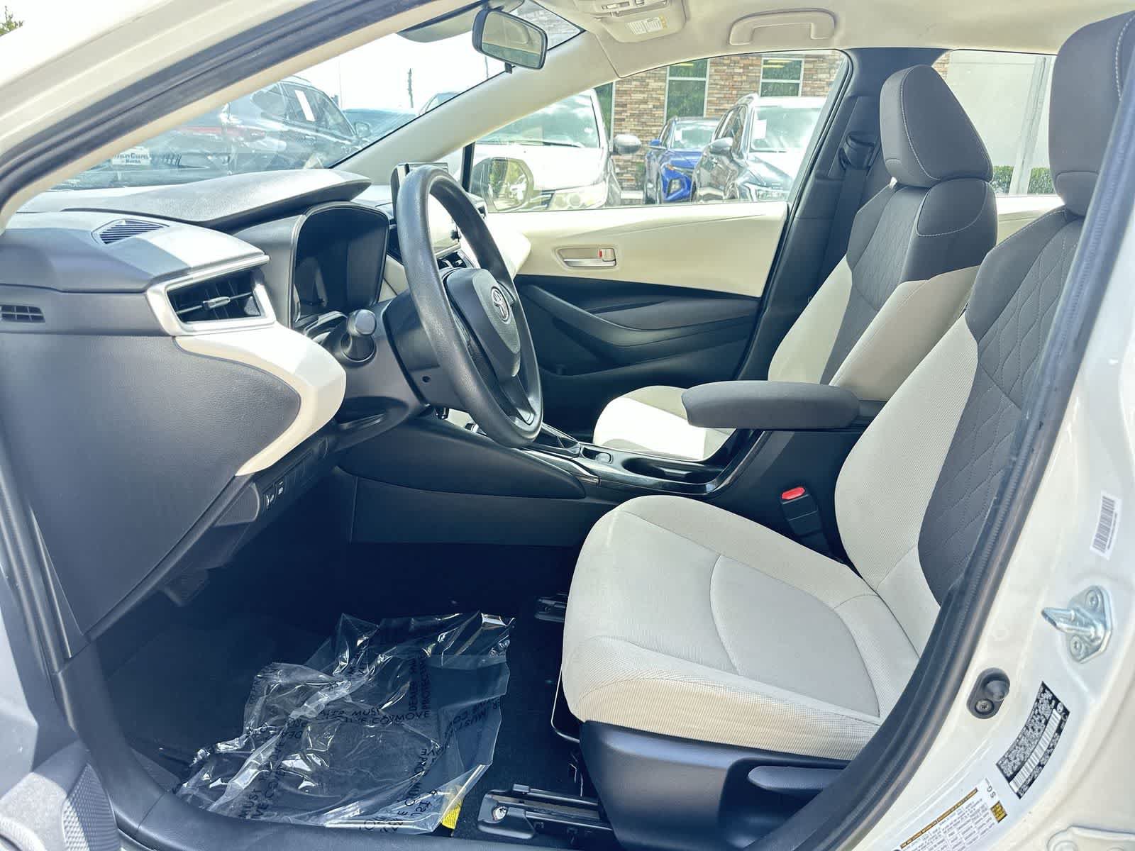 Used 2021 Toyota Corolla LE w/ Carpet Mat Package (TMS) FWD image 13