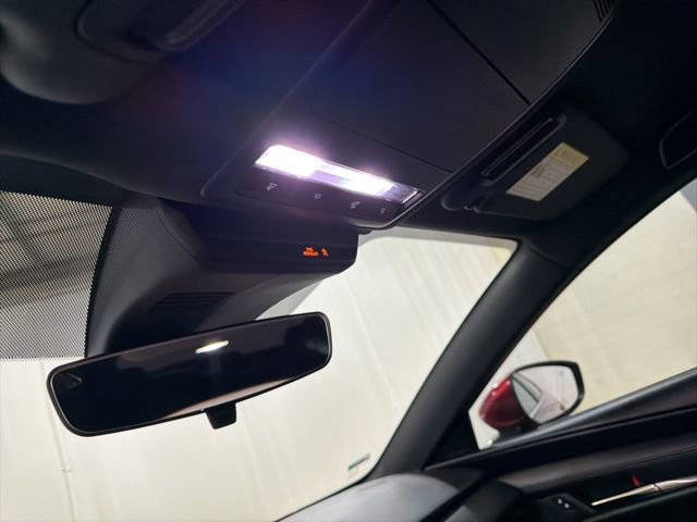 Used 2019 MAZDA MAZDA3 Hatchback image 19