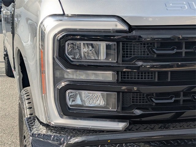 Certified 2024 Ford F350 Lariat w/ Black Appearance Package image 9