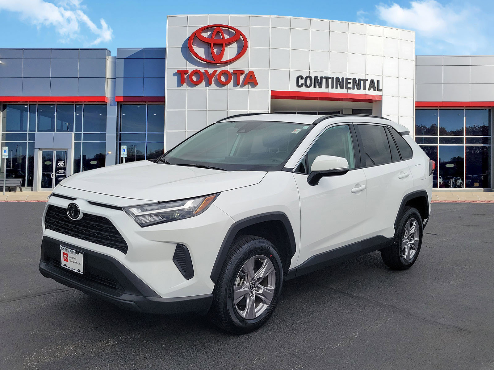 Certified 2025 Toyota RAV4 XLE AWD/4WD image 3