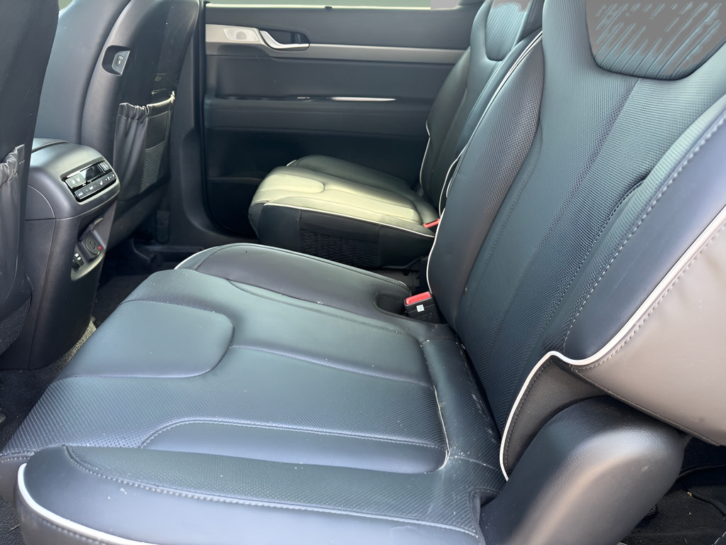 Used 2024 Hyundai Palisade SEL w/ Premium Package AWD/4WD image 14