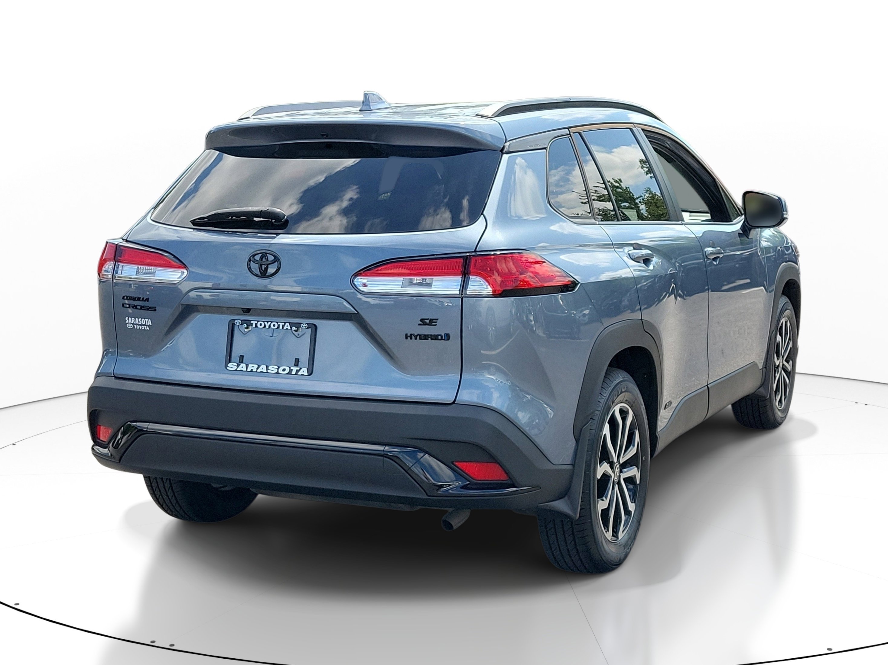 Used 2024 Toyota Corolla Cross SE AWD/4WD image 6