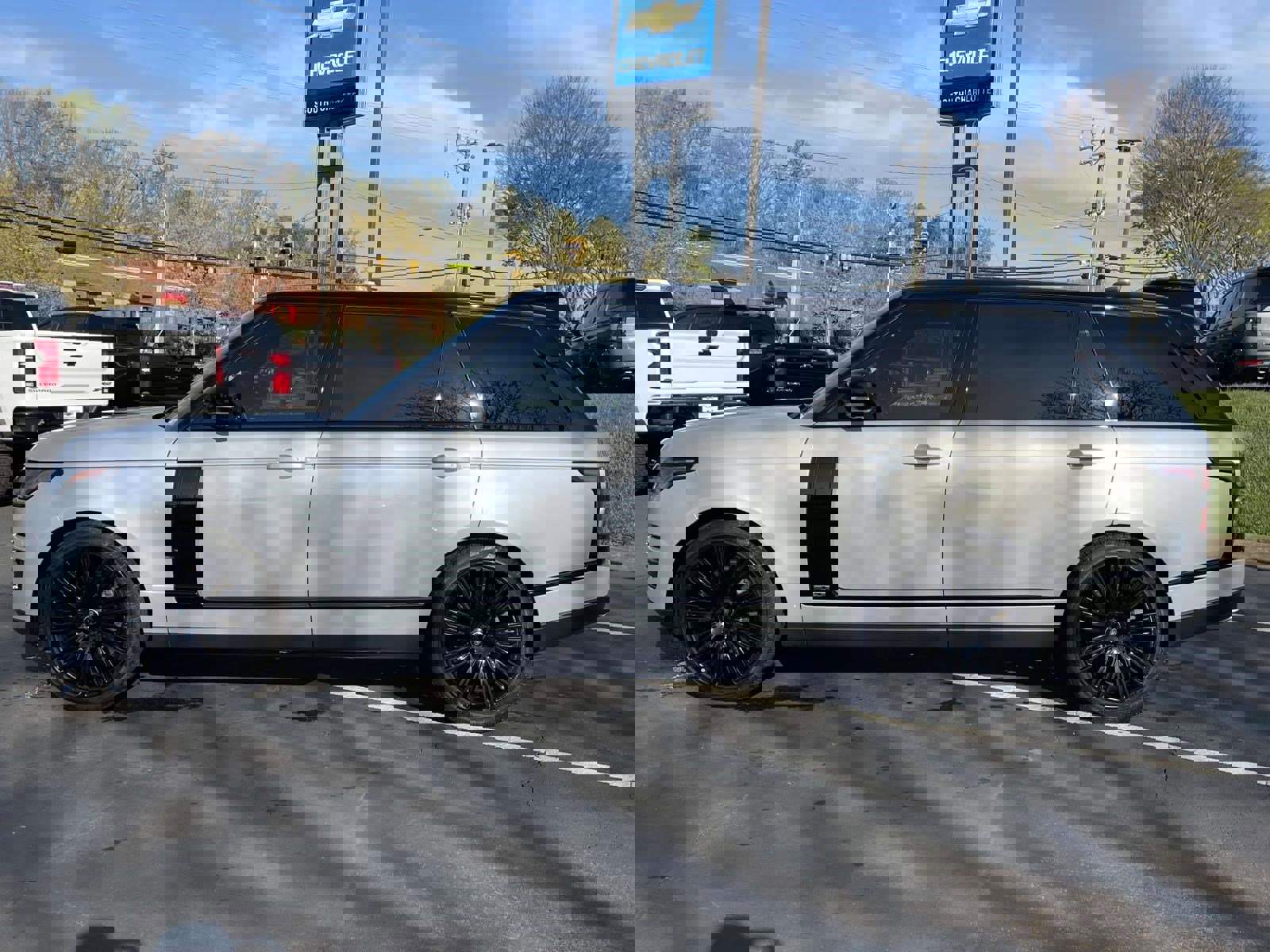 Used 2020 Land Rover Range Rover Long Wheelbase HSE image 8