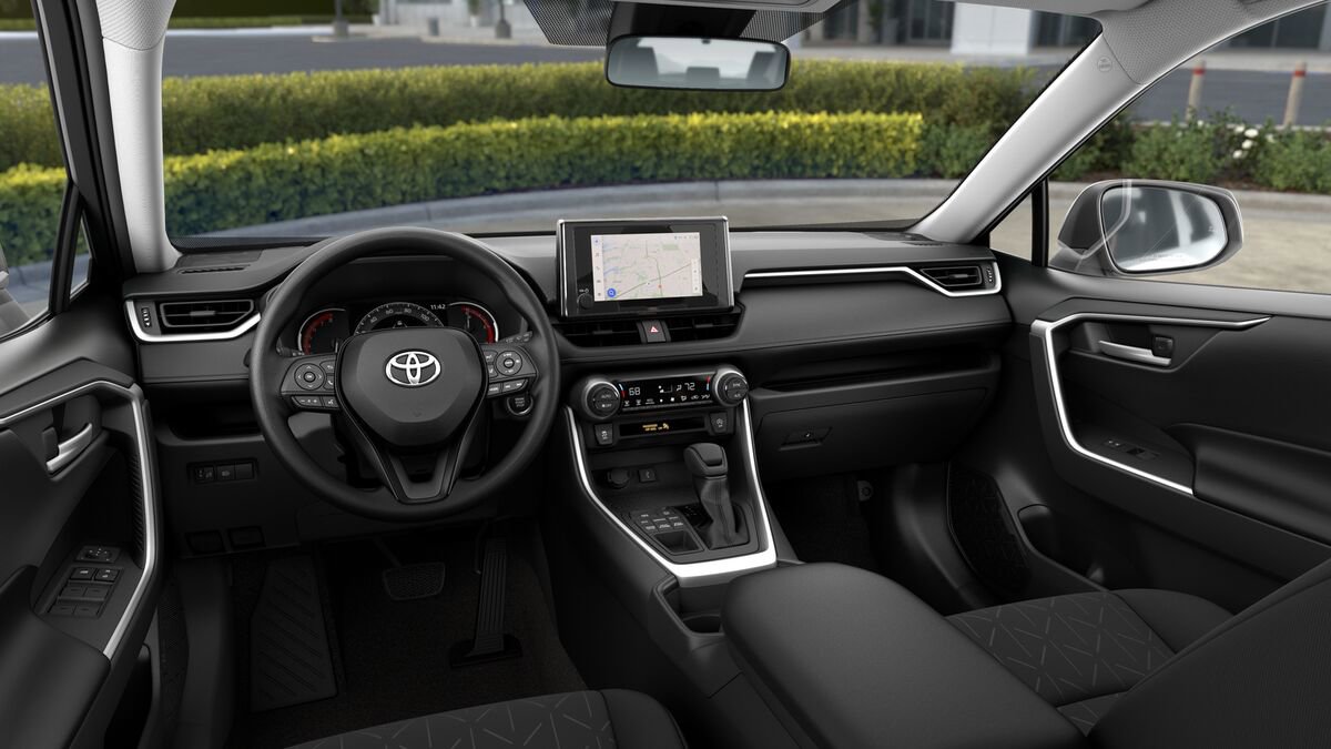 Used 2025 Toyota RAV4 XLE image 19