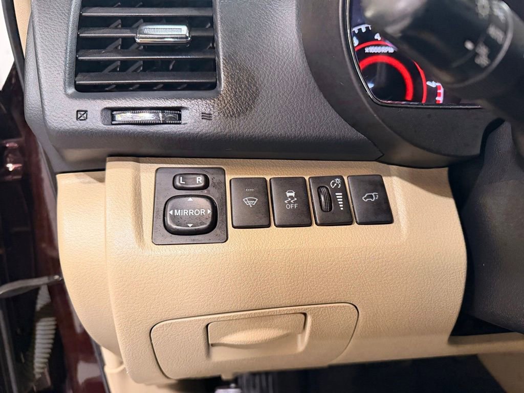 Used 2013 Toyota Highlander Limited image 16