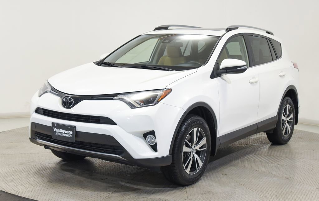Used 2017 Toyota RAV4 XLE w/ All Weather Liner Package AWD/4WD image 6
