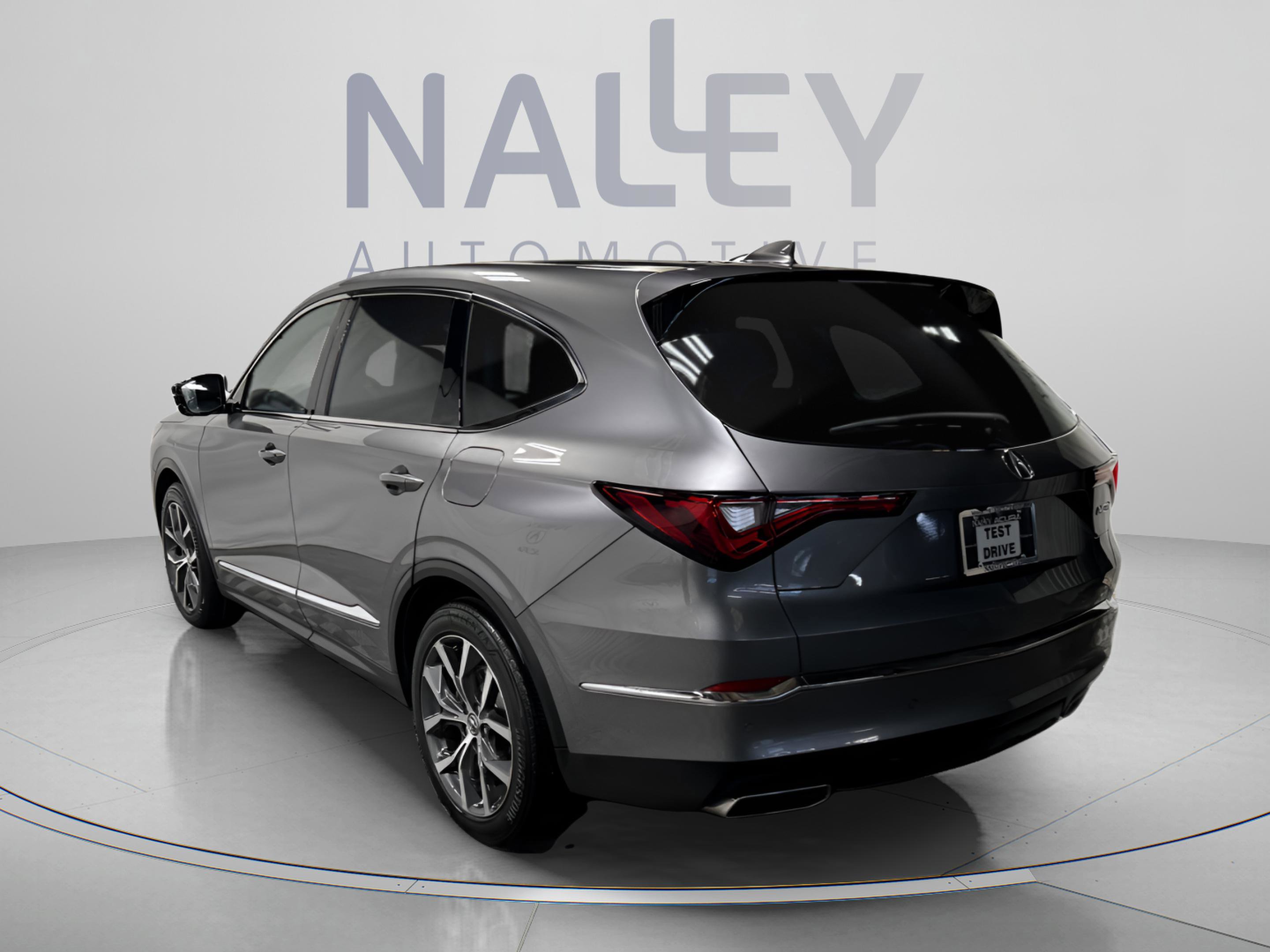 Used 2024 Acura MDX FWD w/ Technology Package image 3