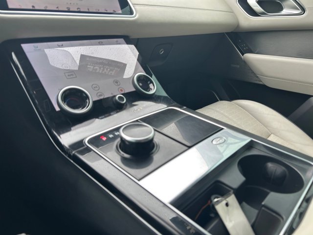 Used 2018 Land Rover Range Rover Velar R-Dynamic SE AWD/4WD image 13