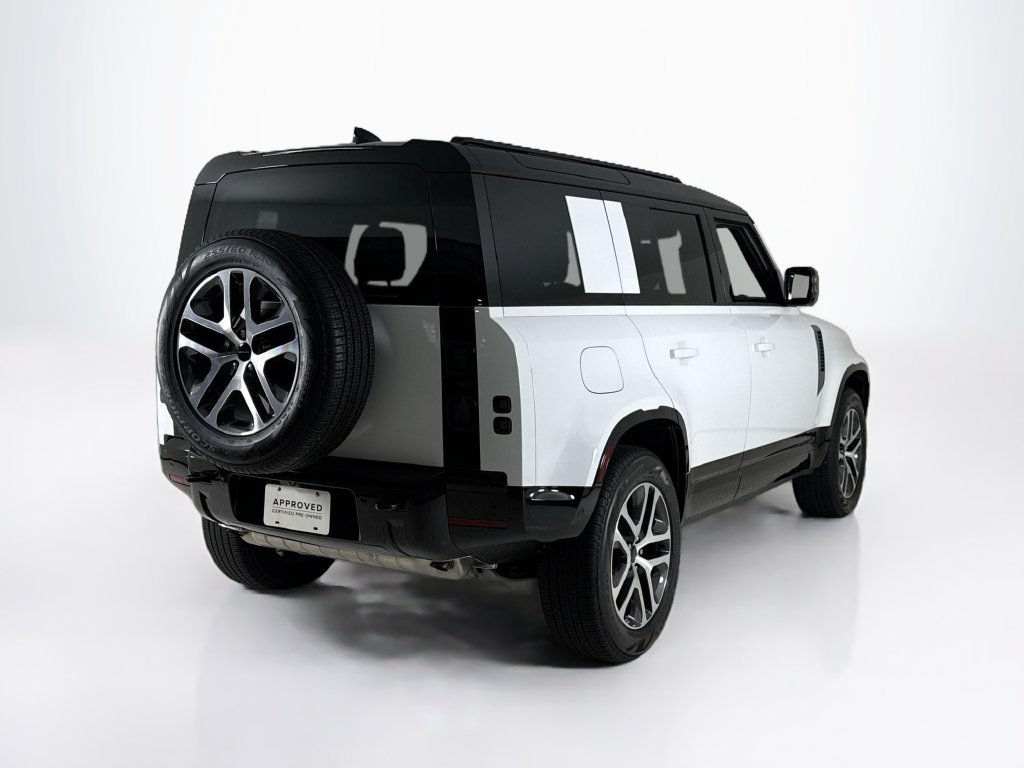 Used 2026 Land Rover Defender 110 X-Dynamic SE AWD/4WD image 5