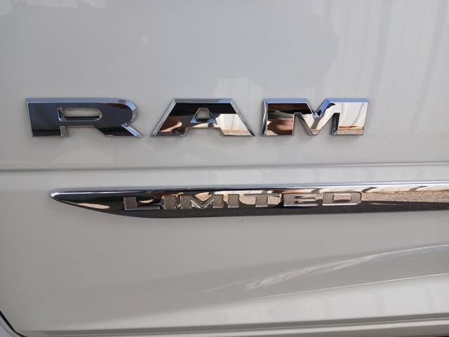 Used 2023 RAM 3500 Limited AWD/4WD image 14