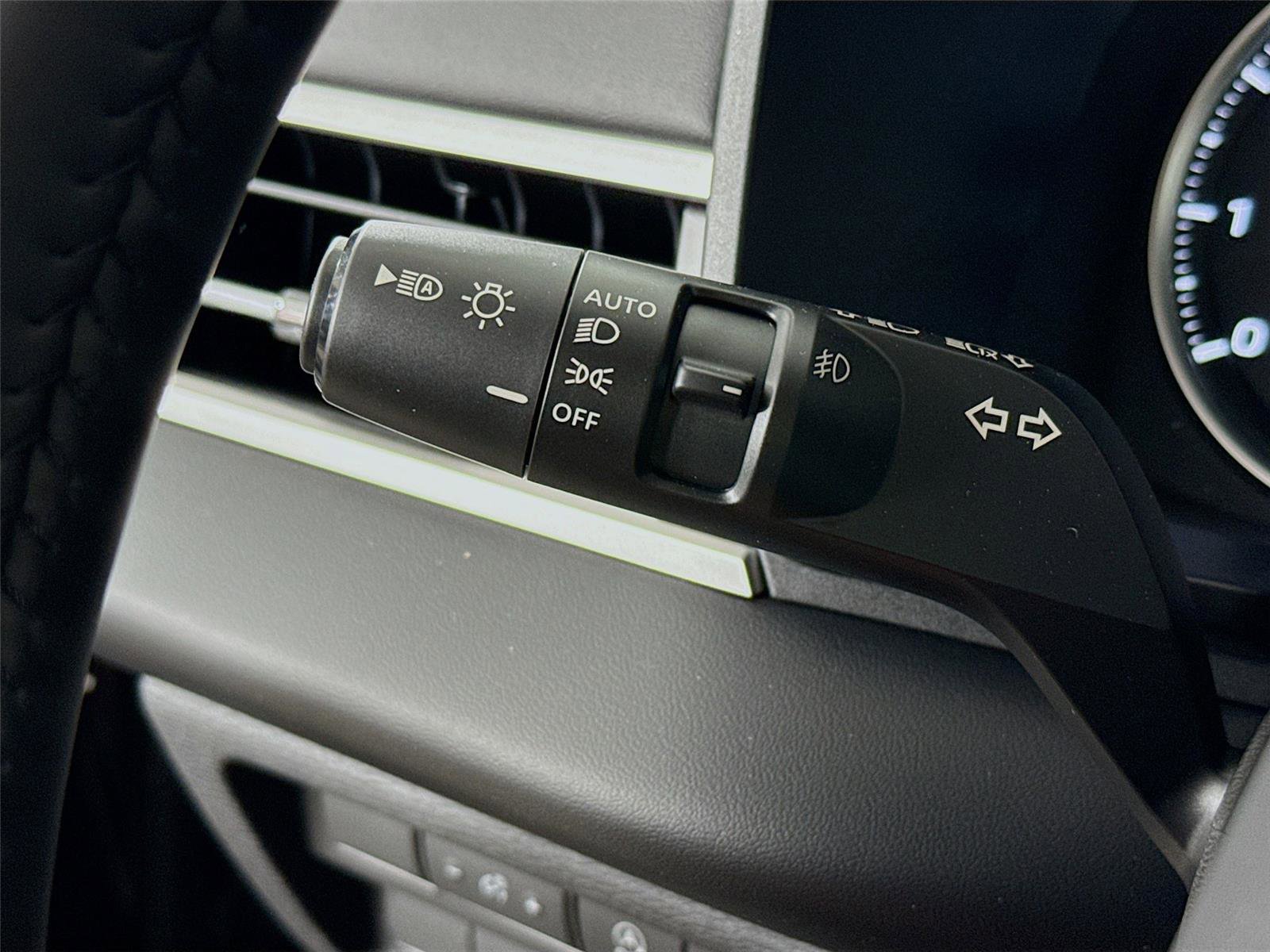 New 2026 Mitsubishi Outlander SE image 5