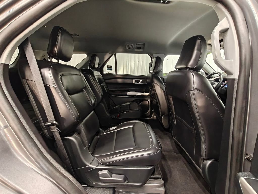 Used 2021 Ford Explorer XLT w/ Equipment Group 202A image 24