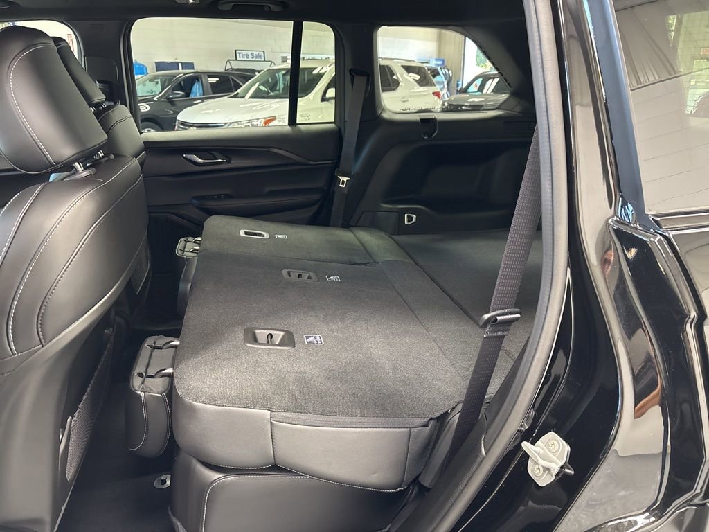 New 2025 Jeep Grand Cherokee Altitude image 29