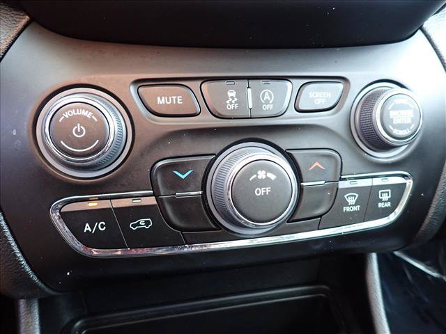 Used 2022 Jeep Cherokee Latitude w/ Sun & Sound Group AWD/4WD image 19