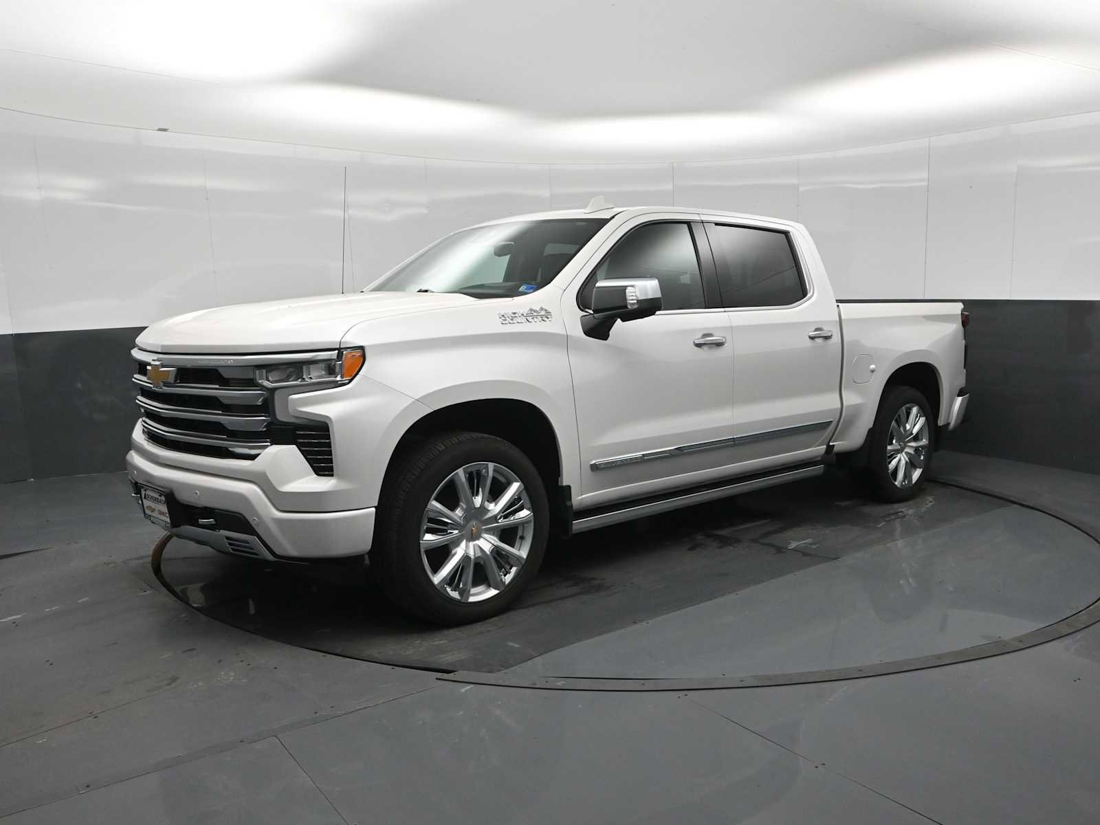 Used 2024 Chevrolet Silverado 1500 High Country image 4