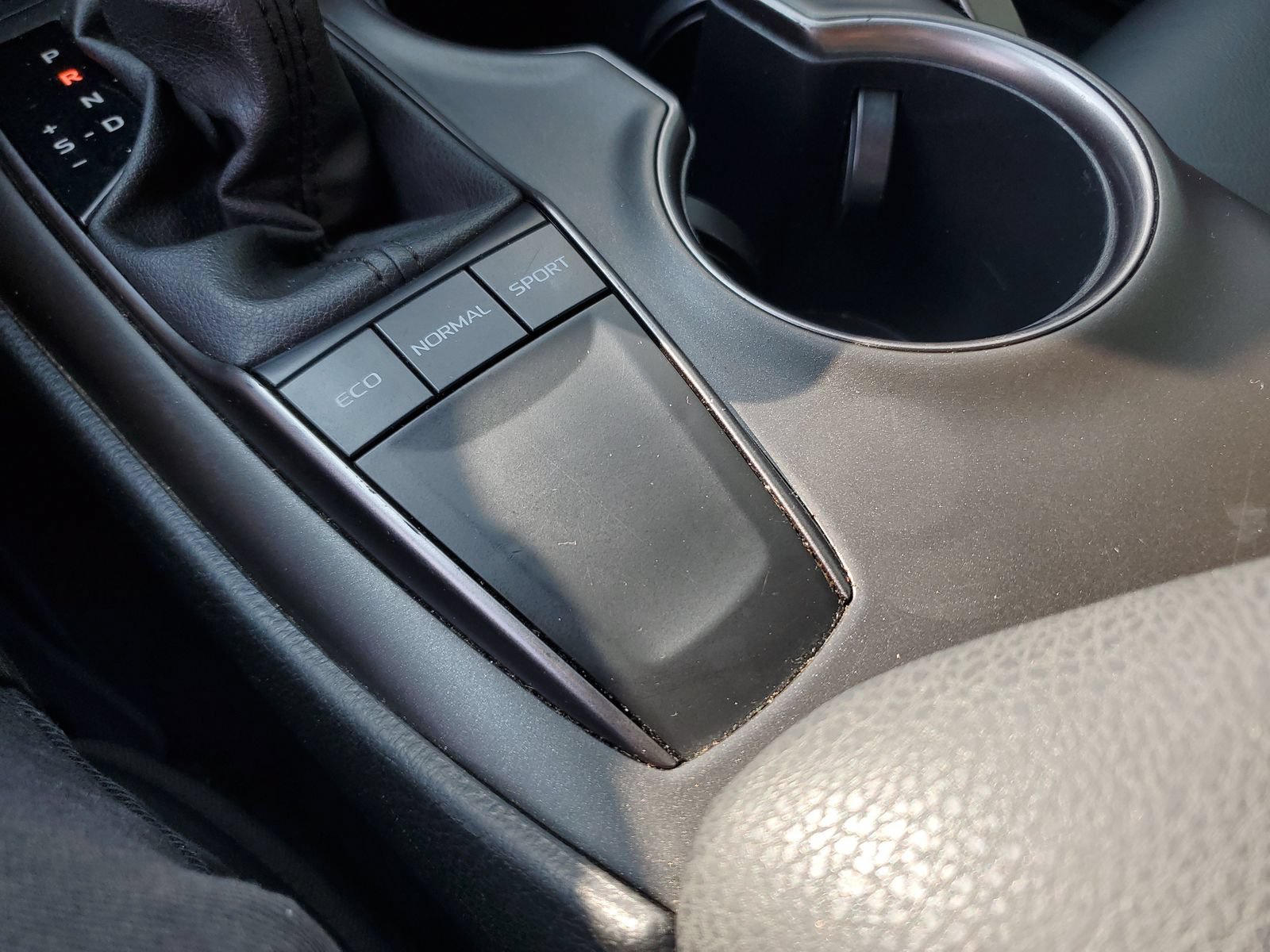 Certified 2024 Toyota Camry SE FWD image 30