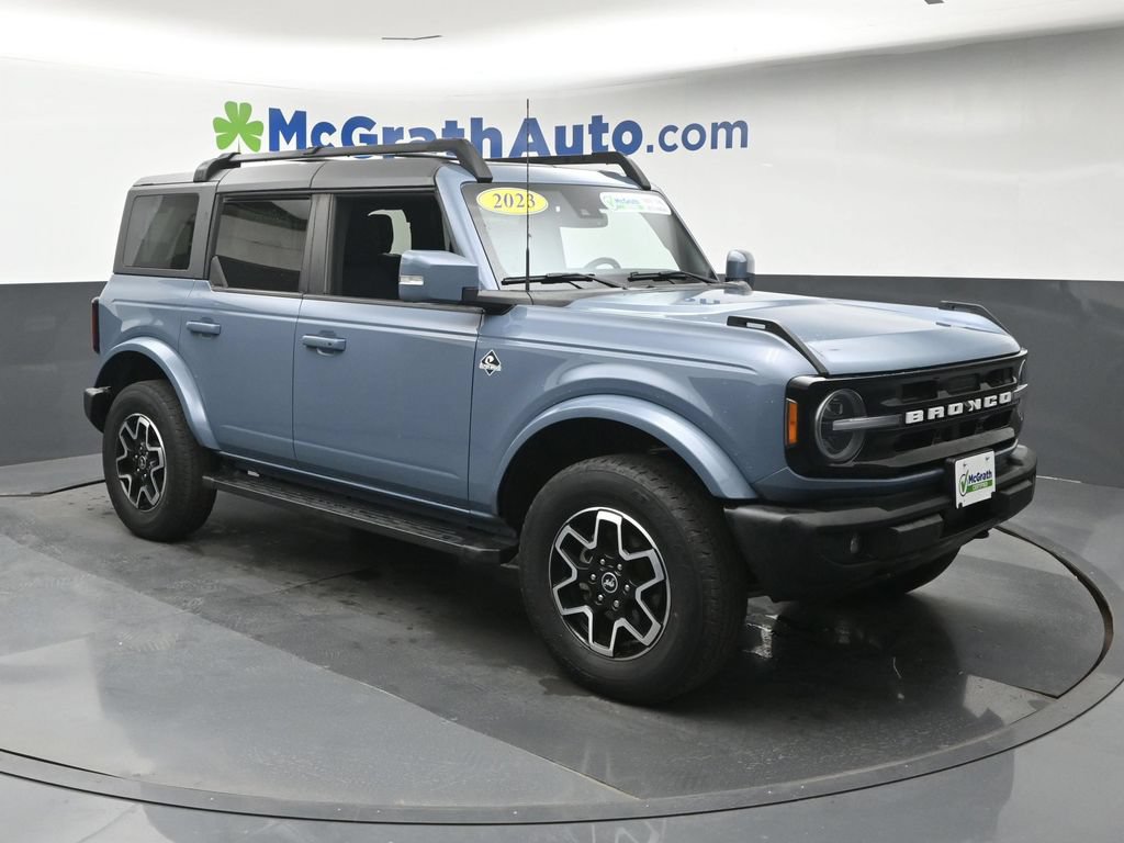 Used 2023 Ford Bronco Outer Banks AWD/4WD image 2
