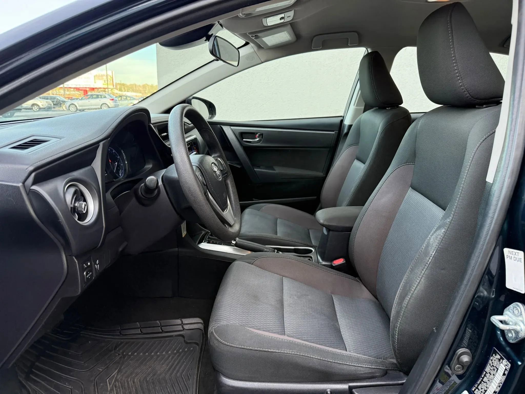 Used 2019 Toyota Corolla L image 2