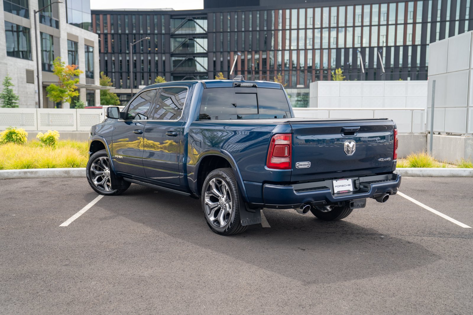 Used 2023 RAM 1500 Limited AWD/4WD image 3