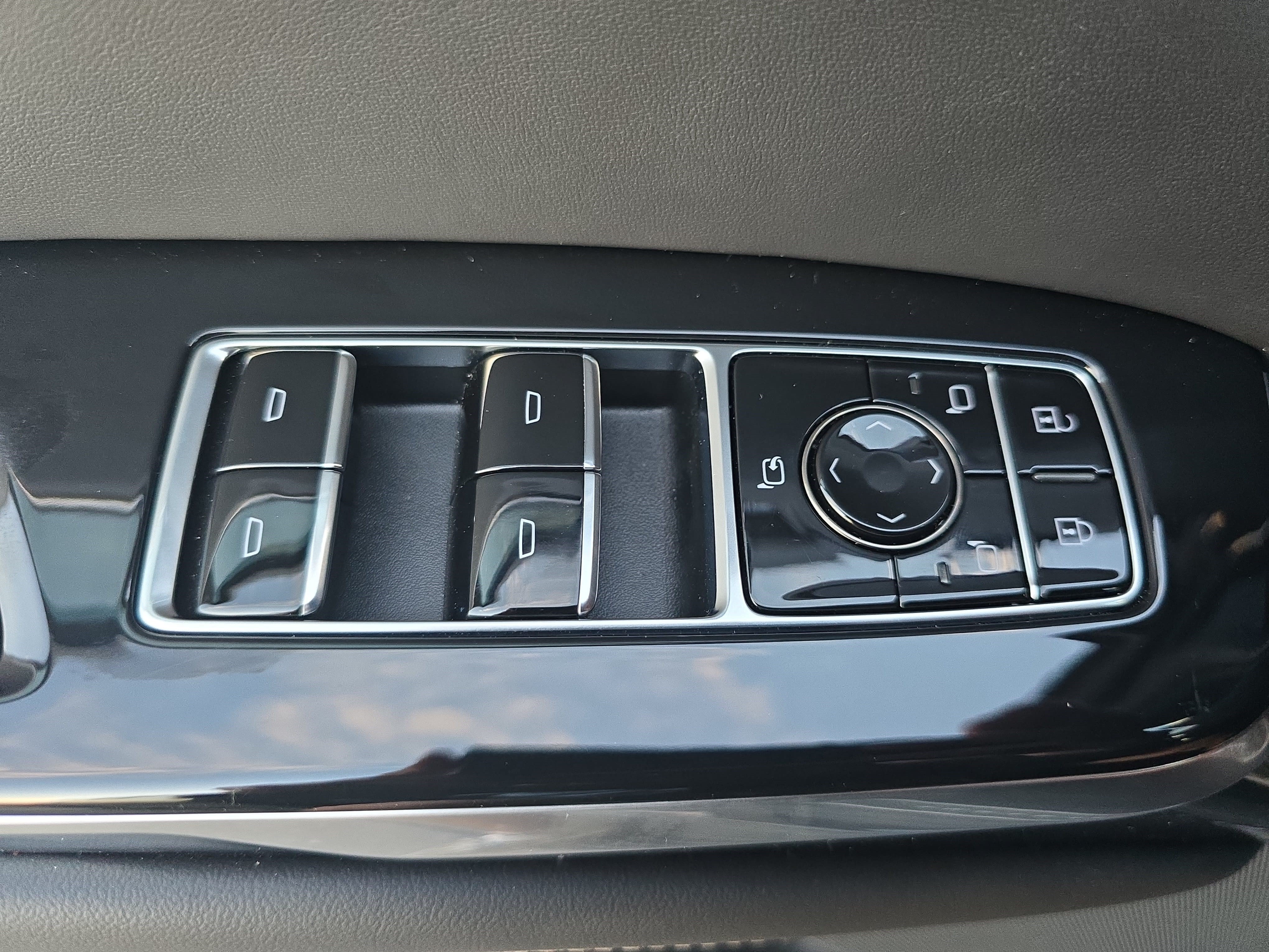 Certified 2026 Cadillac Escalade V AWD/4WD image 29