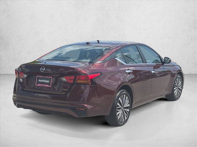 Used 2025 Nissan Altima 2.5 SV AWD/4WD image 5