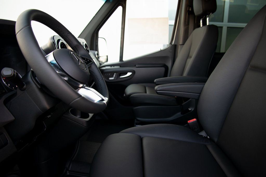 New 2025 Mercedes-Benz Sprinter 2500 image 12