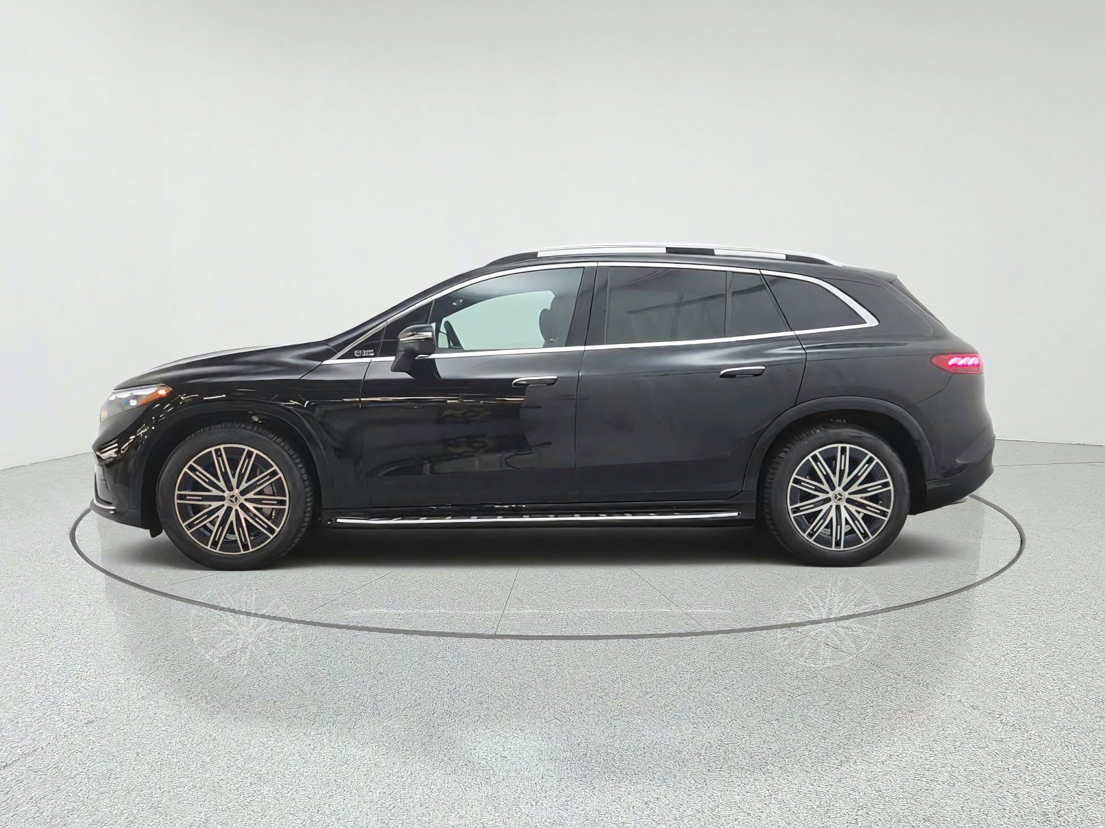 New 2027 Mercedes-Benz EQS 400 4MATIC SUV image 8