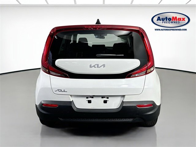 Used 2022 Kia Soul LX image 7