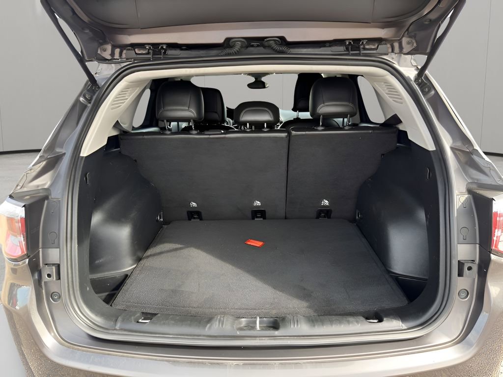 Used 2019 Jeep Compass Limited image 18