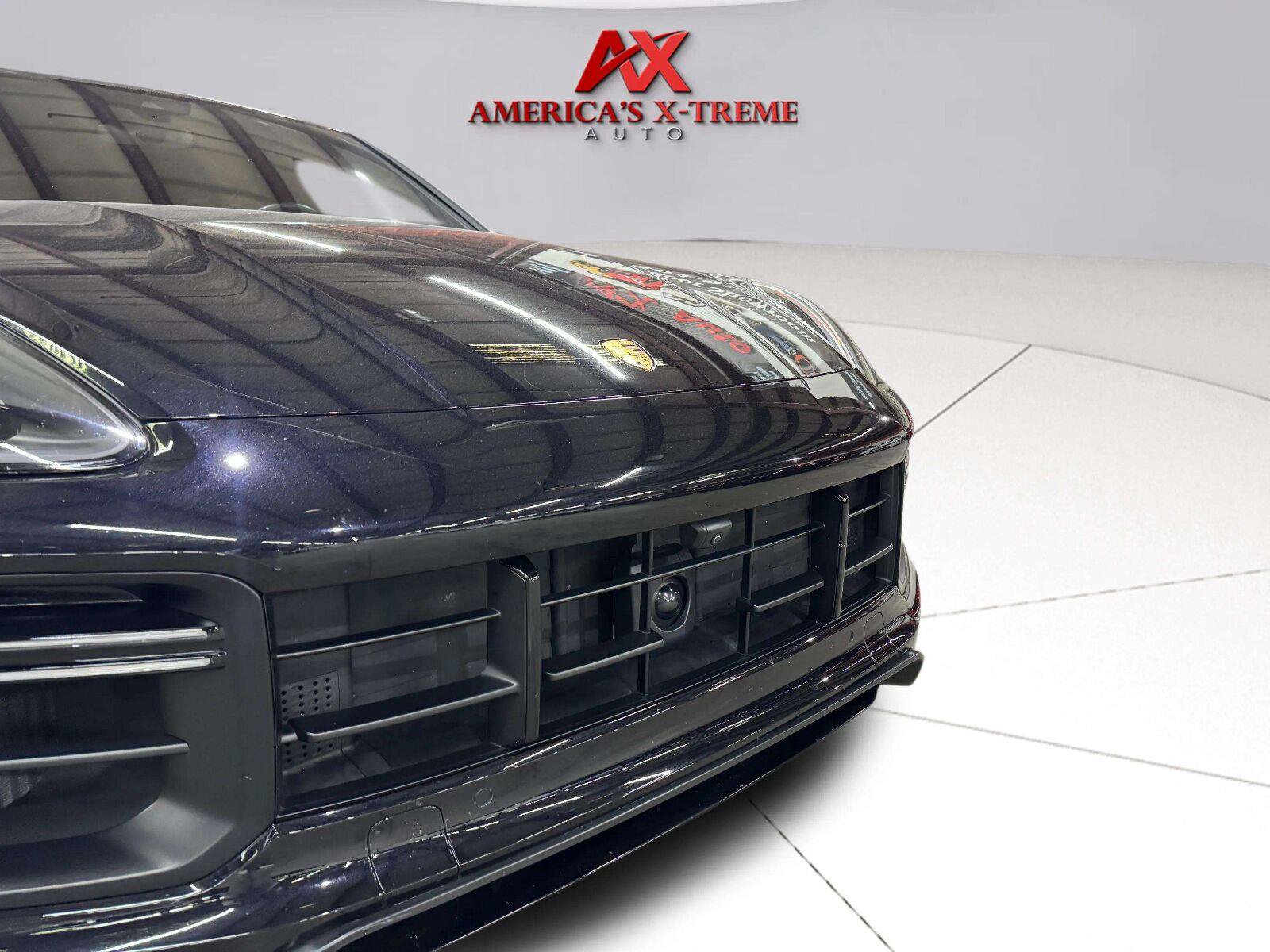 Used 2022 Porsche Cayenne Turbo GT AWD/4WD image 11
