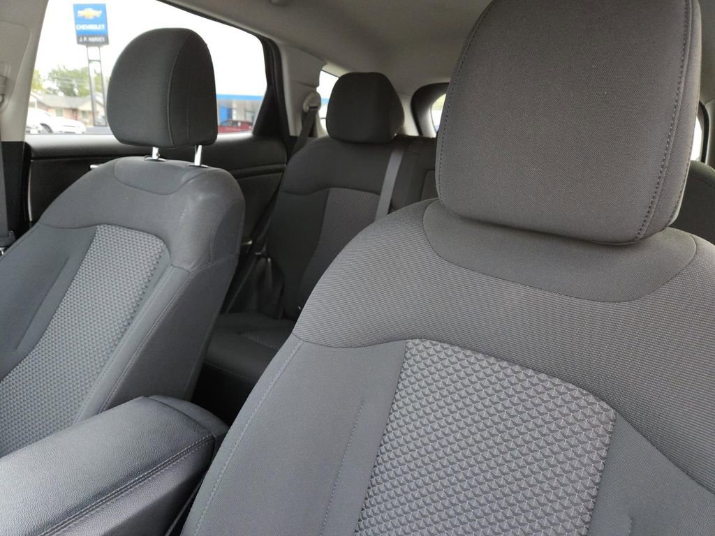 Used 2023 Kia Sportage LX image 25