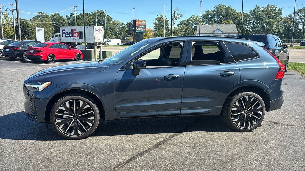 New 2027 Volvo XC60 B5 Ultra AWD/4WD image 3