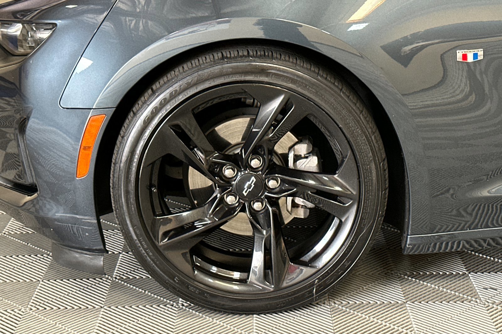 Used 2020 Chevrolet Camaro LT image 43