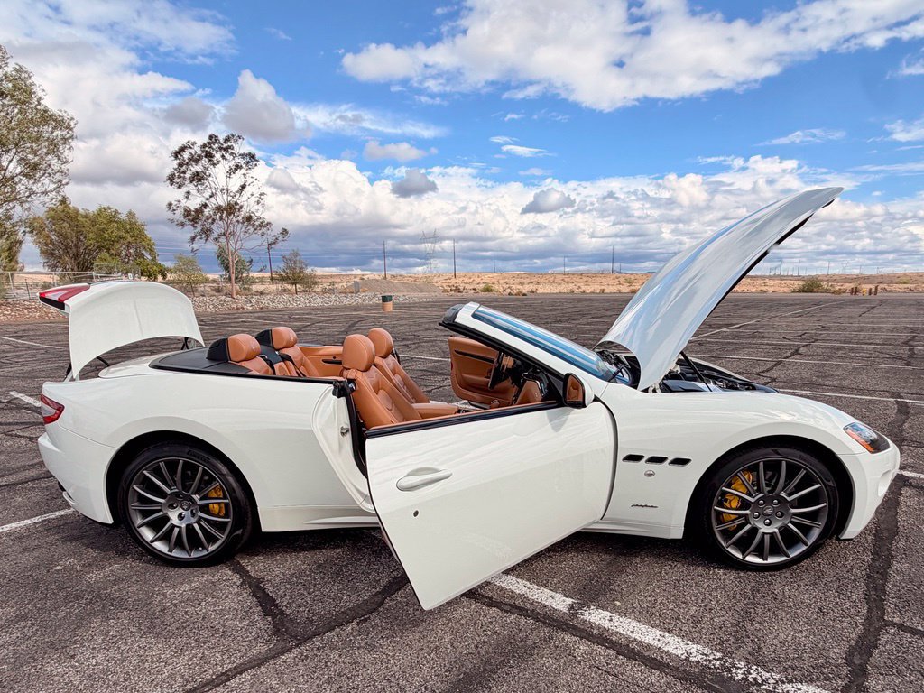 Used 2014 Maserati GranTurismo Convertible RWD image 32