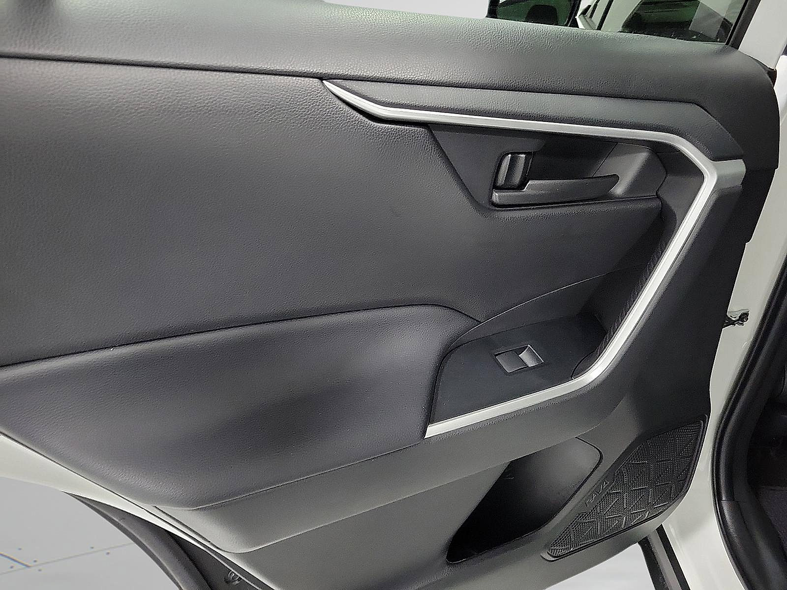 Certified 2023 Toyota RAV4 LE image 9