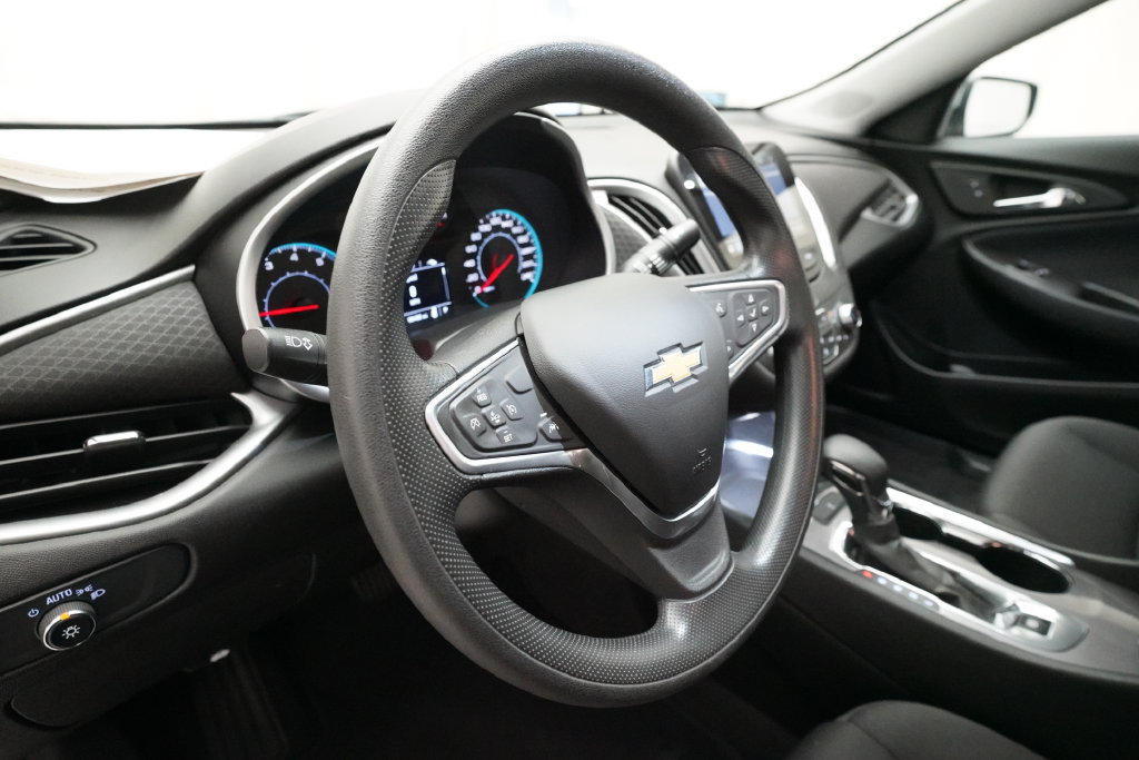 Used 2023 Chevrolet Malibu LT FWD image 8