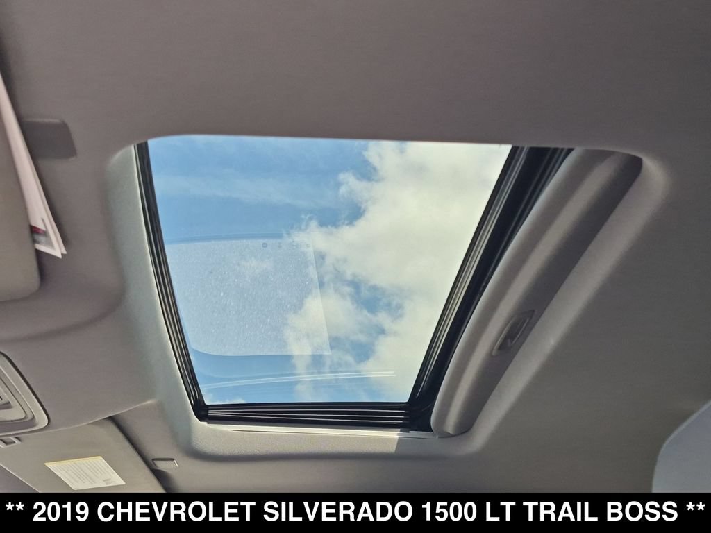 Used 2019 Chevrolet Silverado 1500 LT Trail Boss AWD/4WD image 4