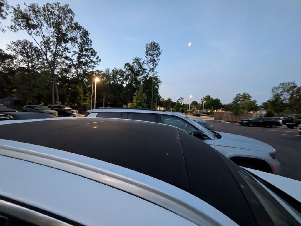 Used 2018 Mercedes-Benz GLC 300 4MATIC image 10