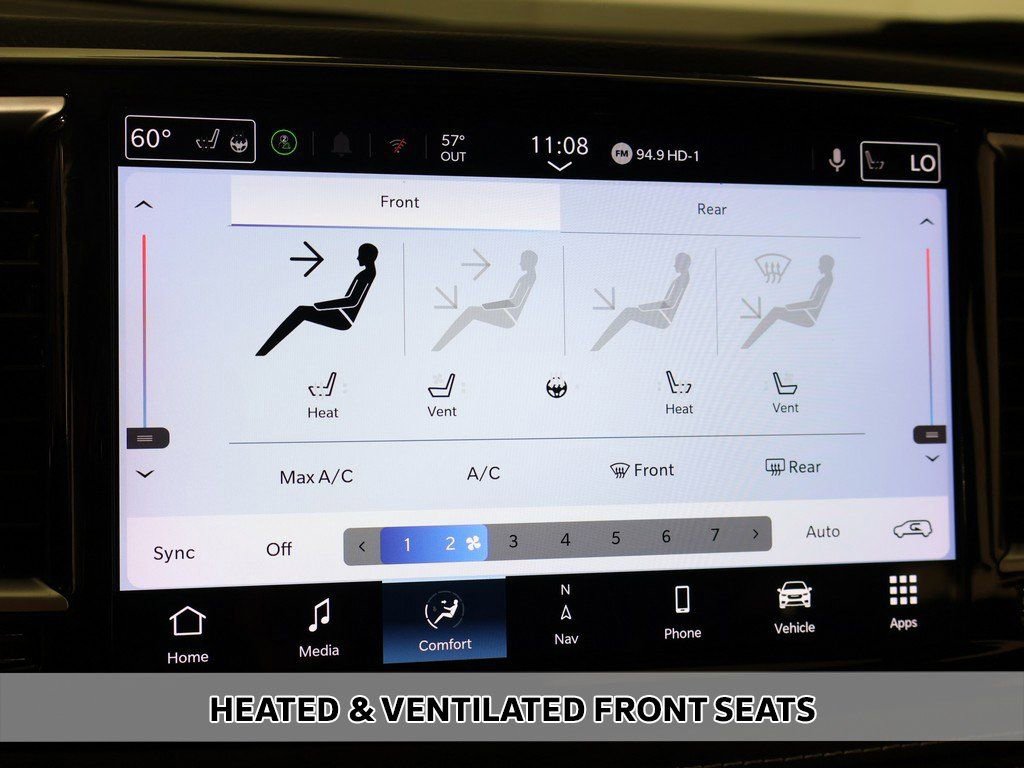 Used 2023 Chrysler Pacifica Limited image 9