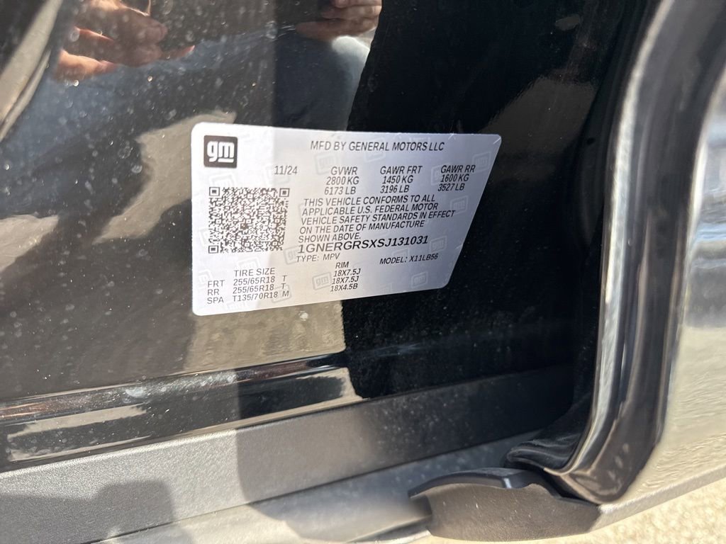 Used 2025 Chevrolet Traverse LT image 38